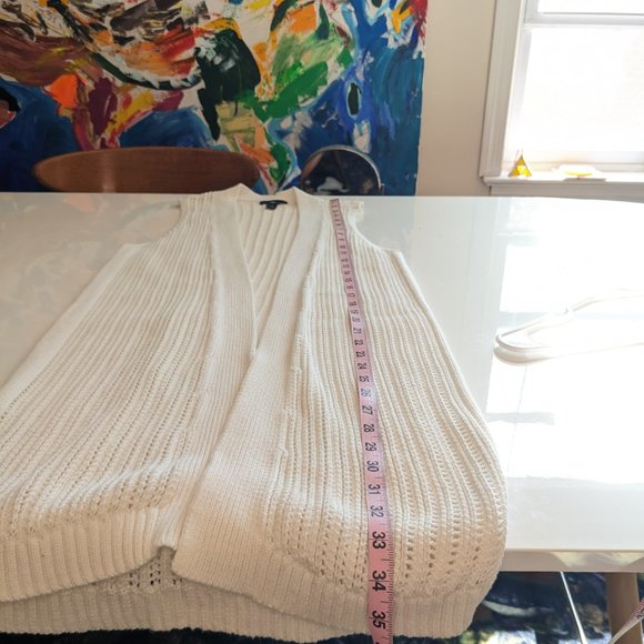 GAP Open Knit Long Sweater Vest in White, Like New - Picture 8 of 9